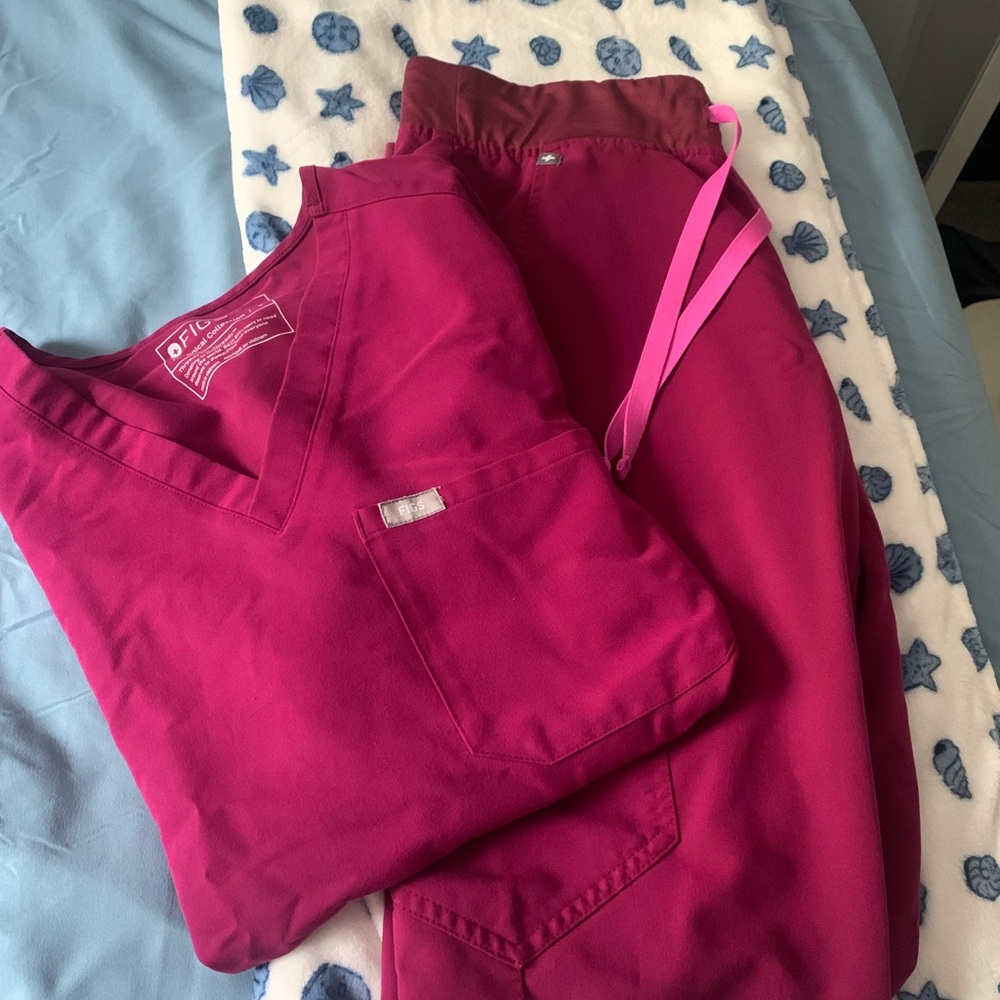 FIGS SCRUB SET